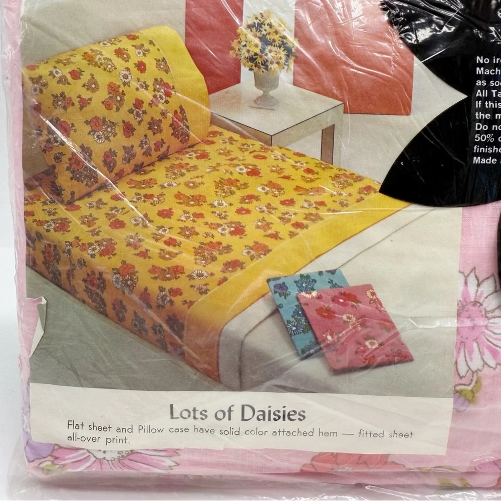 Vintage 70’s Lots of Daisies Pink Floral Double Flat & Fitted Dbl Sheet Set NEW